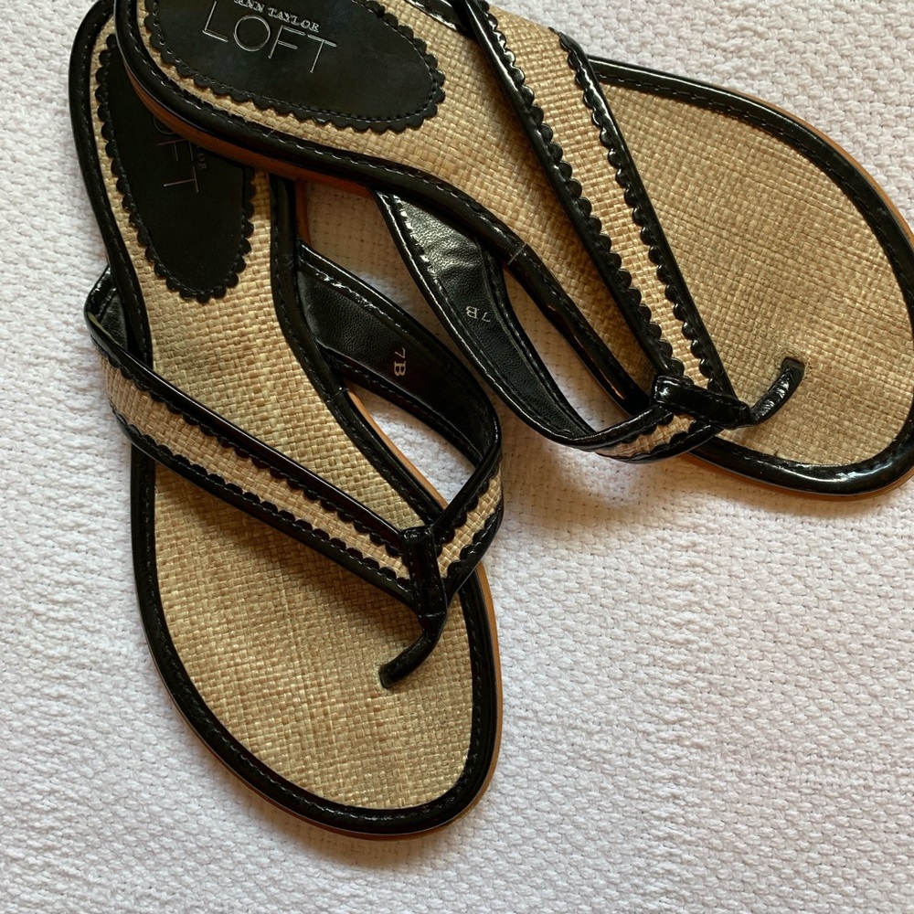 Ann Taylor Loft Black Straw Inspired Sandals 7